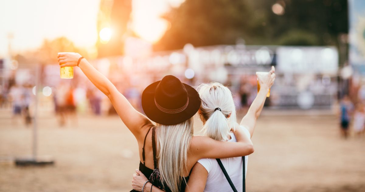 Festivais, calor, poeiras...aumentam a secura ocular!